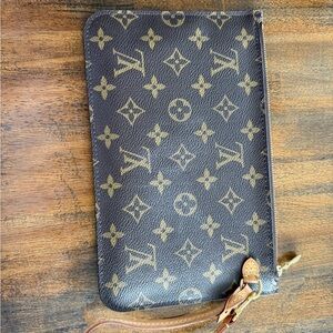 Authentic Louis Vuitton NF MM Beige Pochette Wristlet
